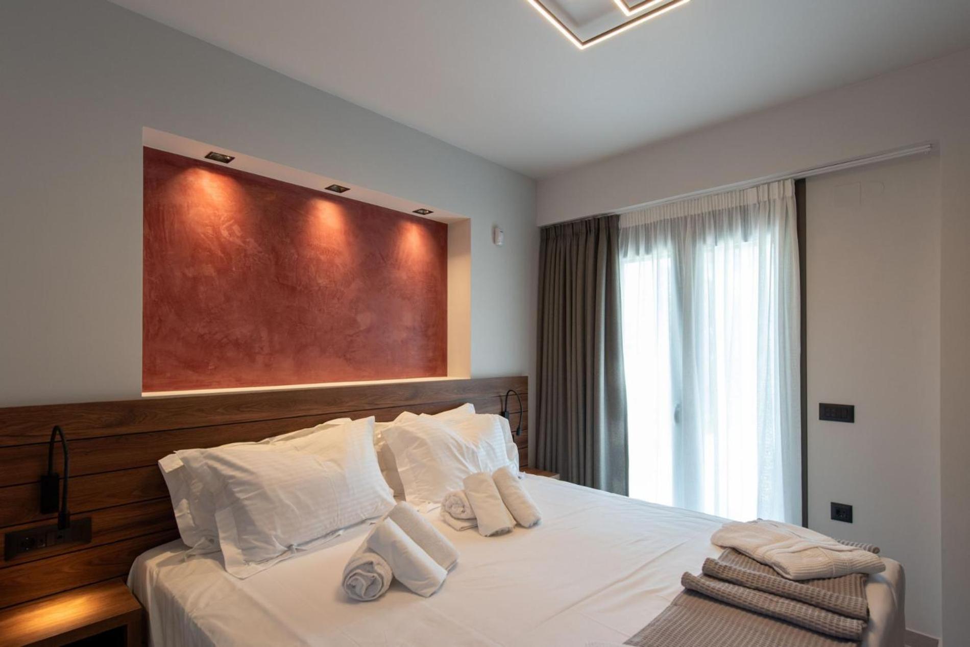 Anthemis Luxury 2 *
